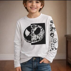 TIM BURTON'S THE NIGHTMARE BEFORE CHRISTMAS
DISNEY Long Sleeved T-shirt Kids M 8